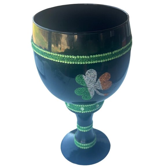 Kiss Me I'm Irish Glittery Large Stemmed Drinking Cup w/Shamrock 40 oz. 9" Tall - Picture 2 of 12